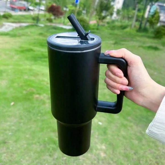 Hydrogen Jug Tumbler - Picture 4 of 6